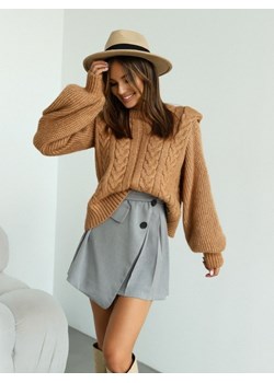 Sweter Chloeie Karmelowy ze sklepu Lisa Mayo w kategorii Swetry damskie - zdjęcie 162330176