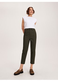 Reserved - Spodnie z ozdobnymi guzikami - zielony ze sklepu Reserved w kategorii Spodnie damskie - zdjęcie 162348259