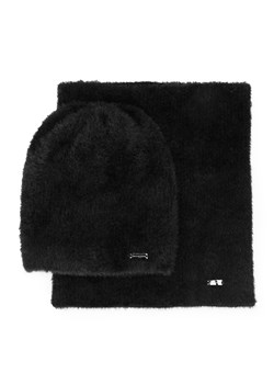Damski komplet zimowy z miękkiej dzianiny czarny ze sklepu WITTCHEN w kategorii Komplety czapka i szalik damskie - zdjęcie 162356107