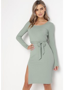 Zielona Dzianinowa Sukienka Mini z Rozcięciem Tivoritta ze sklepu Born2be Odzież w kategorii Sukienki - zdjęcie 162382827