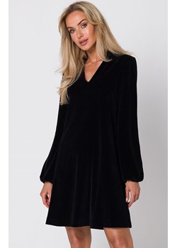 Welurowa sukienka z dekoltem V czarna M767, Kolor czarny, Rozmiar L, MOE ze sklepu Primodo w kategorii Sukienki - zdjęcie 162397829