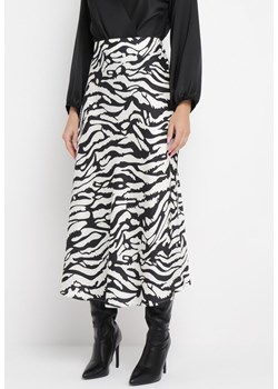 Czarna Satynowa Spódnica Midi w Abstrakcyjne Paski Zebry Ruade ze sklepu Born2be Odzież w kategorii Spódnice - zdjęcie 162407009