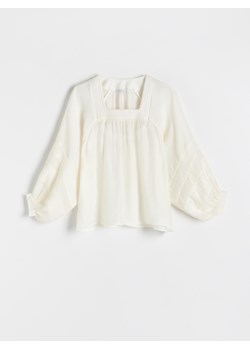 Reserved - Bluzka z bufiastymi rękawami - złamana biel ze sklepu Reserved w kategorii Bluzki damskie - zdjęcie 162425795