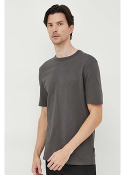 Sisley t-shirt bawełniany kolor szary gładki ze sklepu ANSWEAR.com w kategorii T-shirty męskie - zdjęcie 162537139