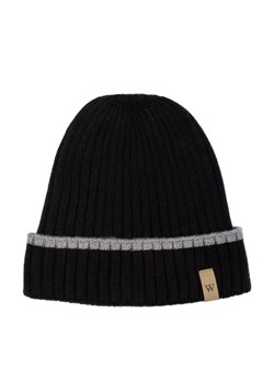 Męska czapka z kolorowym paskiem prosta czarno-szara ze sklepu WITTCHEN w kategorii Czapki zimowe męskie - zdjęcie 162549365