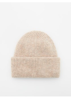 Reserved - Prążkowana czapka beanie - beżowy ze sklepu Reserved w kategorii Czapki zimowe damskie - zdjęcie 162556629