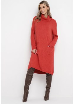 Czerwona Dzianinowa Sukienka z Szerokim Golfem i Kieszeniami Chicella ze sklepu Born2be Odzież w kategorii Sukienki - zdjęcie 162626949