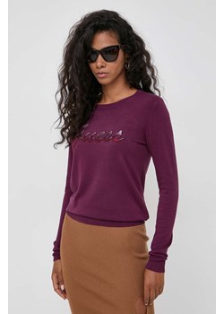 Guess sweter damski kolor fioletowy lekki ze sklepu ANSWEAR.com w kategorii Swetry damskie - zdjęcie 162754737