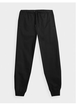 4F Spodnie dresowe 4FAW23TTROM466 Czarny Regular Fit ze sklepu MODIVO w kategorii Spodnie męskie - zdjęcie 162804497
