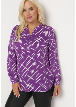 Fioletowa Bluzka w Minimalistyczny Wzór z Guzikami Ainame ze sklepu Born2be Odzież w kategorii Bluzki damskie - zdjęcie 162809989