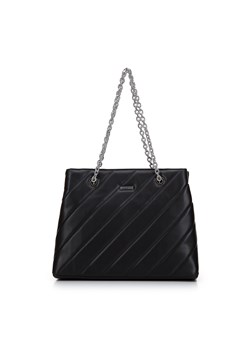 Torebka shopperka z ukośnym pikowaniem na łańcuszku czarno-srebrna ze sklepu WITTCHEN w kategorii Torby Shopper bag - zdjęcie 162821809