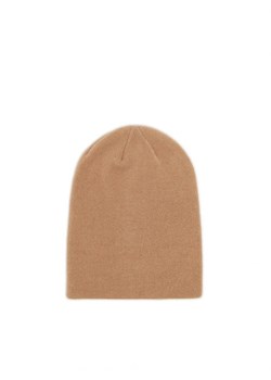 Cropp - Beżowa czapka basic beanie - beżowy ze sklepu Cropp w kategorii Czapki zimowe damskie - zdjęcie 162847815