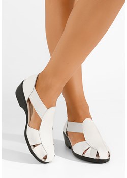 Białe sandały na niskim obcasie Melona V3 ze sklepu Zapatos w kategorii Sandały damskie - zdjęcie 162858717