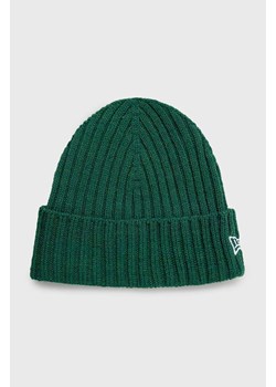New Era czapka Cuff Beanie kolor zielony  60364235 ze sklepu PRM w kategorii Czapki zimowe damskie - zdjęcie 162867429