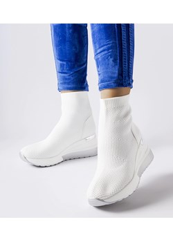 Białe materiałowe sneakersy na koturnie Casgio ze sklepu gemre w kategorii Buty sportowe damskie - zdjęcie 162909609