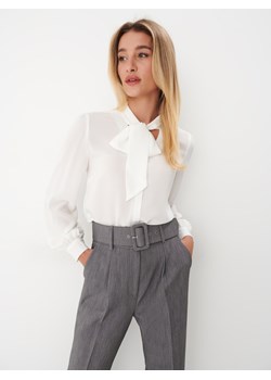 Mohito - Elegancka bluzka body - Kremowy ze sklepu Mohito w kategorii Bluzki damskie - zdjęcie 162916597