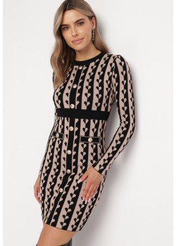 Ciemnobeżowa Sweterkowa Sukienka Mini w Geometryczny Wzór Carlas ze sklepu Born2be Odzież w kategorii Sukienki - zdjęcie 162923349