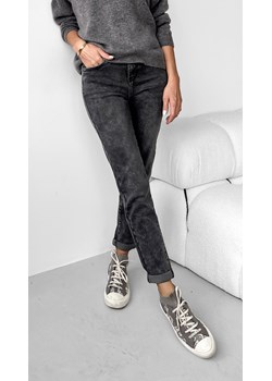Spodnie Mom Fit Grey ze sklepu Clothstore w kategorii Spodnie damskie - zdjęcie 162937719