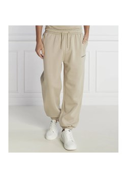 CALVIN KLEIN JEANS Spodnie dresowe | Regular Fit ze sklepu Gomez Fashion Store w kategorii Spodnie męskie - zdjęcie 163328645