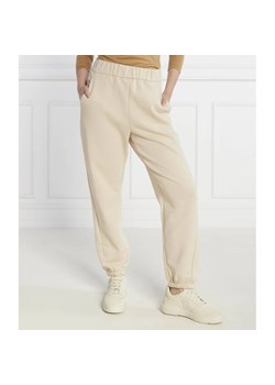 Max Mara Leisure Spodnie dresowe | Regular Fit ze sklepu Gomez Fashion Store w kategorii Spodnie damskie - zdjęcie 163329167