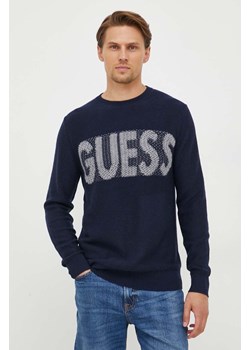 Guess sweter z domieszką wełny męski kolor granatowy ze sklepu ANSWEAR.com w kategorii Swetry męskie - zdjęcie 163378215
