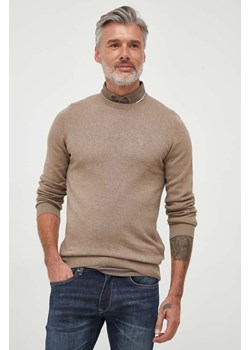 Barbour sweter bawełniany Essentials kolor beżowy lekki MKN0932 ze sklepu ANSWEAR.com w kategorii Swetry męskie - zdjęcie 163379506