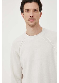Calvin Klein sweter wełniany męski kolor beżowy lekki ze sklepu ANSWEAR.com w kategorii Swetry męskie - zdjęcie 163379748