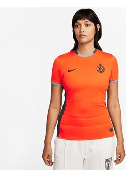 Damska koszulka piłkarska Nike Dri-FIT Inter Mediolan Stadium 2023/24 (wersja trzecia) - Pomarańczowy ze sklepu Nike poland w kategorii Bluzki damskie - zdjęcie 163429087
