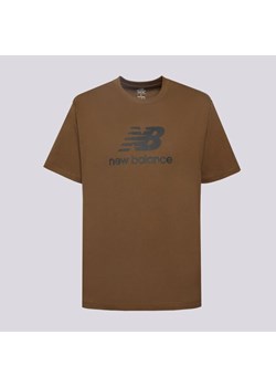 NEW BALANCE T-SHIRT S/S ESSENTIALS STACKED ze sklepu Sizeer w kategorii T-shirty męskie - zdjęcie 163434316