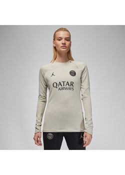 Damska treningowa koszulka piłkarska z półokrągłym dekoltem Jordan Dri-FIT Paris Saint-Germain Strike (wersja trzecia) - Brązowy ze sklepu Nike poland w kategorii Bluzki damskie - zdjęcie 163460339