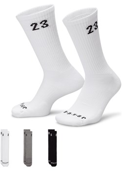 Klasyczne skarpety Jordan Essentials (3 pary) - Wielokolorowe ze sklepu Nike poland w kategorii Skarpetki damskie - zdjęcie 163460346