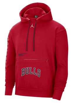 Męska dzianinowa bluza z kapturem Jordan NBA Chicago Bulls Courtside Statement Edition - Czerwony ze sklepu Nike poland w kategorii Bluzy męskie - zdjęcie 163460497