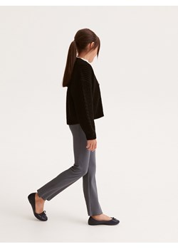 Reserved - Prążkowane spodnie flare - ciemnoszary ze sklepu Reserved w kategorii Spodnie dziewczęce - zdjęcie 163469045