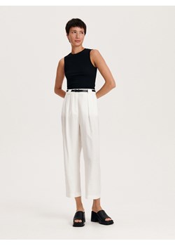 Reserved - Garniturowe spodnie z modalu - biały ze sklepu Reserved w kategorii Spodnie damskie - zdjęcie 163486518