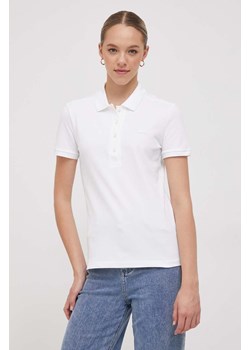 Lacoste T-shirt PF5462 damski kolor biały z kołnierzykiem PF5462-001 ze sklepu PRM w kategorii Bluzki damskie - zdjęcie 163502569