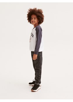 Reserved - Jeansy Carrot - czarny ze sklepu Reserved w kategorii Spodnie chłopięce - zdjęcie 163552047