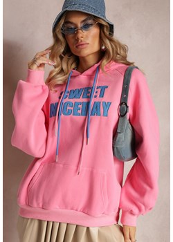 Różowa Bluza o Fasonie Kangurki Ozdobiona Napisem Taron ze sklepu Renee odzież w kategorii Bluzy damskie - zdjęcie 163564305