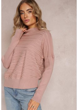 Różowy Asymetryczny Sweter z Wełną Ozdobiony Tłoczeniem Aurorrsa ze sklepu Renee odzież w kategorii Swetry damskie - zdjęcie 163564646