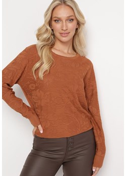 Brązowy Sweter z Tłoczonym Wzorem w Ornamentalnym Stylu Mariot ze sklepu Born2be Odzież w kategorii Swetry damskie - zdjęcie 163570526