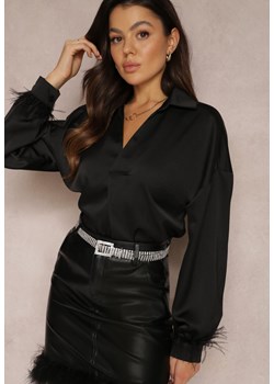 Czarna Bluzka Satynowa z Piórkami przy Rękawach Menese ze sklepu Renee odzież w kategorii Bluzki damskie - zdjęcie 163592237
