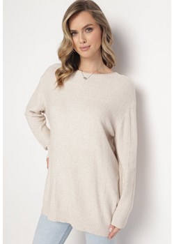 Jasnobeżowy Klasyczny Sweter z Długim Rękawem Darissa ze sklepu Born2be Odzież w kategorii Swetry damskie - zdjęcie 163597975