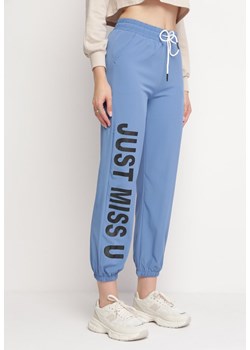 Niebieskie Spodnie Dresowe Ozdobione Napisem na Nogawce Russu ze sklepu Born2be Odzież w kategorii Spodnie damskie - zdjęcie 163646115