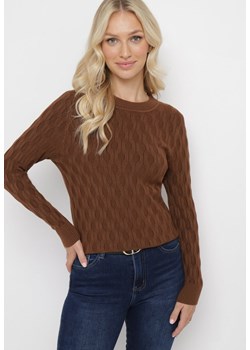 Ciemnobrązowy Klasyczny Sweter z Tłoczonym Zdobieniem Nainea ze sklepu Born2be Odzież w kategorii Swetry damskie - zdjęcie 163666225