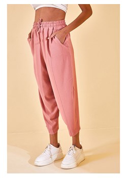 Lycalia Spodnie w kolorze różowym ze sklepu Limango Polska w kategorii Spodnie damskie - zdjęcie 163699929