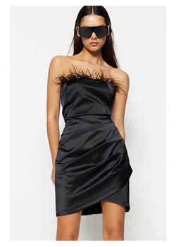 trendyol Sukienka w kolorze czarnym ze sklepu Limango Polska w kategorii Sukienki - zdjęcie 163757225