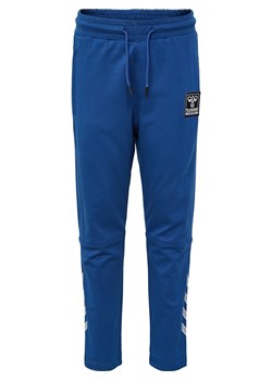Hummel Spodnie dresowe &quot;Yukio&quot; w kolorze niebieskim ze sklepu Limango Polska w kategorii Spodnie chłopięce - zdjęcie 163758227