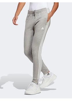 adidas Spodnie dresowe w kolorze szarym ze sklepu Limango Polska w kategorii Spodnie damskie - zdjęcie 163793428