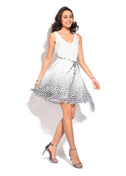 ASSUILI Sukienka &quot;Fanie&quot; w kolorze biało-granatowym ze sklepu Limango Polska w kategorii Sukienki - zdjęcie 163818916
