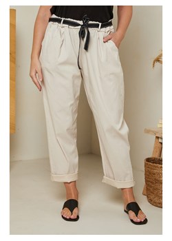 Curvy Lady Spodnie w kolorze kremowym ze sklepu Limango Polska w kategorii Spodnie damskie - zdjęcie 163829027