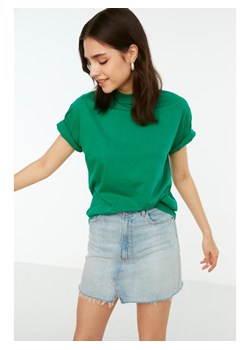 trendyol Koszulka w kolorze zielonym ze sklepu Limango Polska w kategorii Bluzki damskie - zdjęcie 163851809